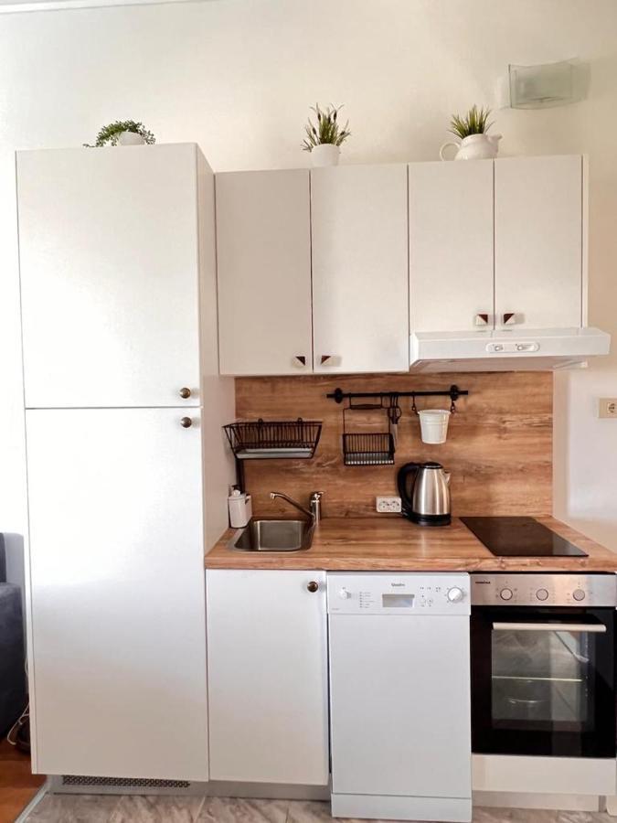 Apartments Valentinovo Klenovica Eksteriør bilde
