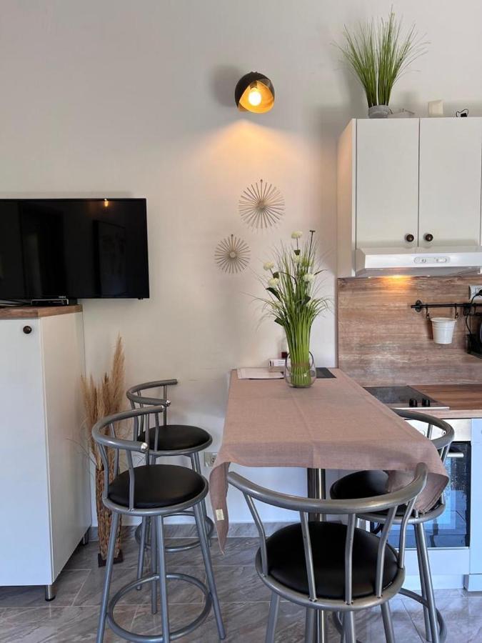 Apartments Valentinovo Klenovica Eksteriør bilde